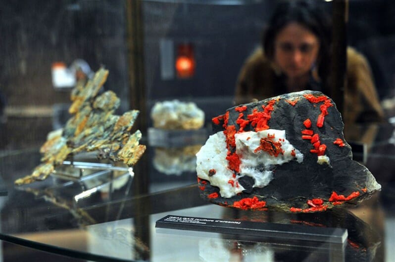Выставка камней в Ницце